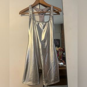 SKIMS SILVER METALLIC CYCLING/SWIM SUIT SIZE MEDIUM